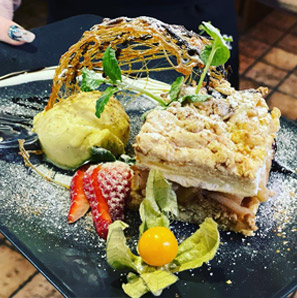 Posiłek w restauracji Gościńca Pod Brzozami