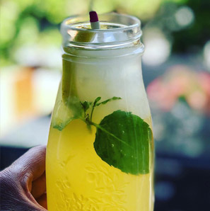 Posiłek w restauracji Gościńca Pod Brzozami